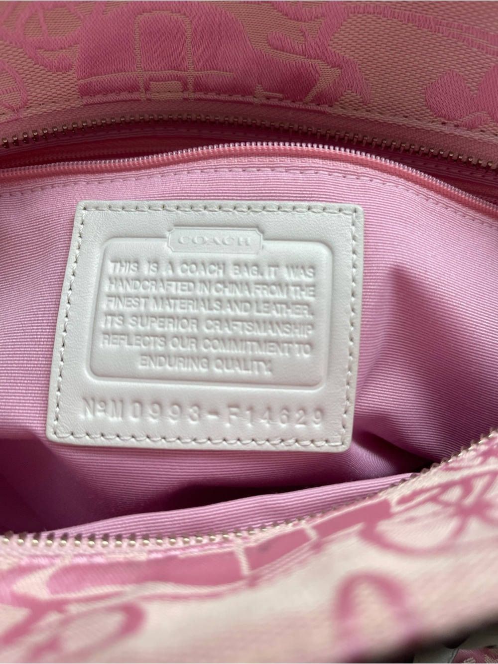 Coach Rare Y2K 2000’s Baby Pink Carriage Shoulder Tote with White Trim - Picture 6 of 16